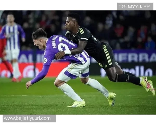 皇马瞄准19岁青训后卫巴尔德佩尼亚斯引发关注 皇马瞄准19岁青训后卫巴尔德佩尼亚斯引发关注